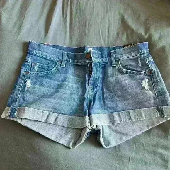 Medium wash 7 For All Man Kind denim shorts - Picture 2 of 3